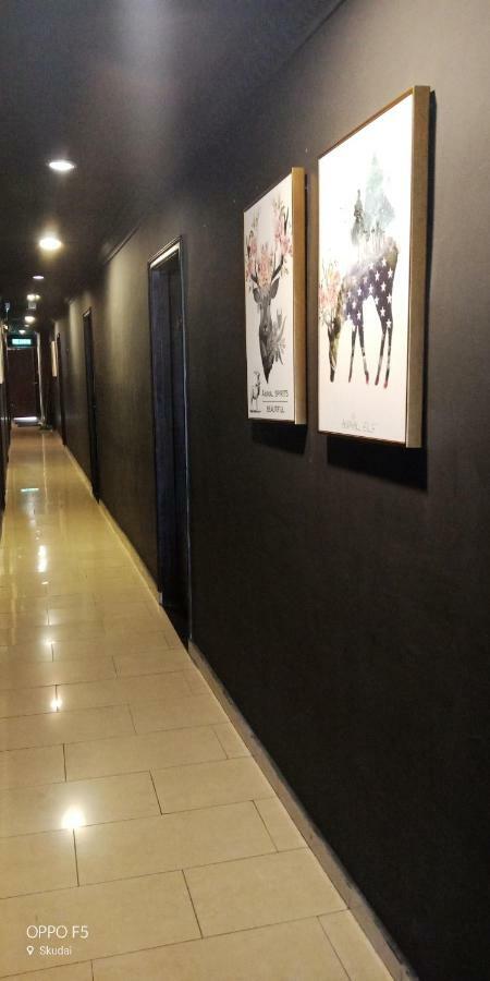 T Hotel Johor Bahru Секудаи Экстерьер фото
